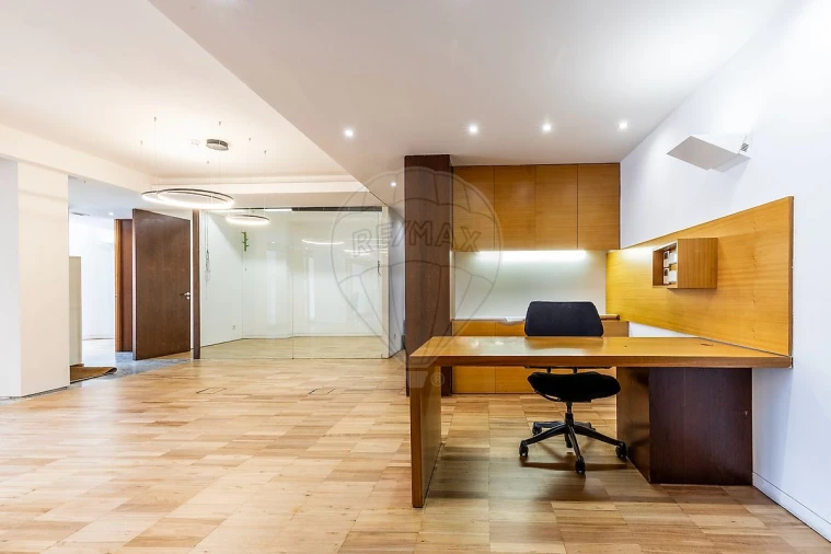 Escritório para Venda em Santa Maria Maior Foto 3