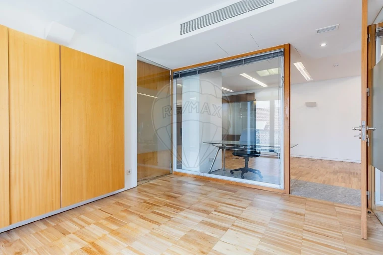 Escritório para Venda em Santa Maria Maior Foto 14