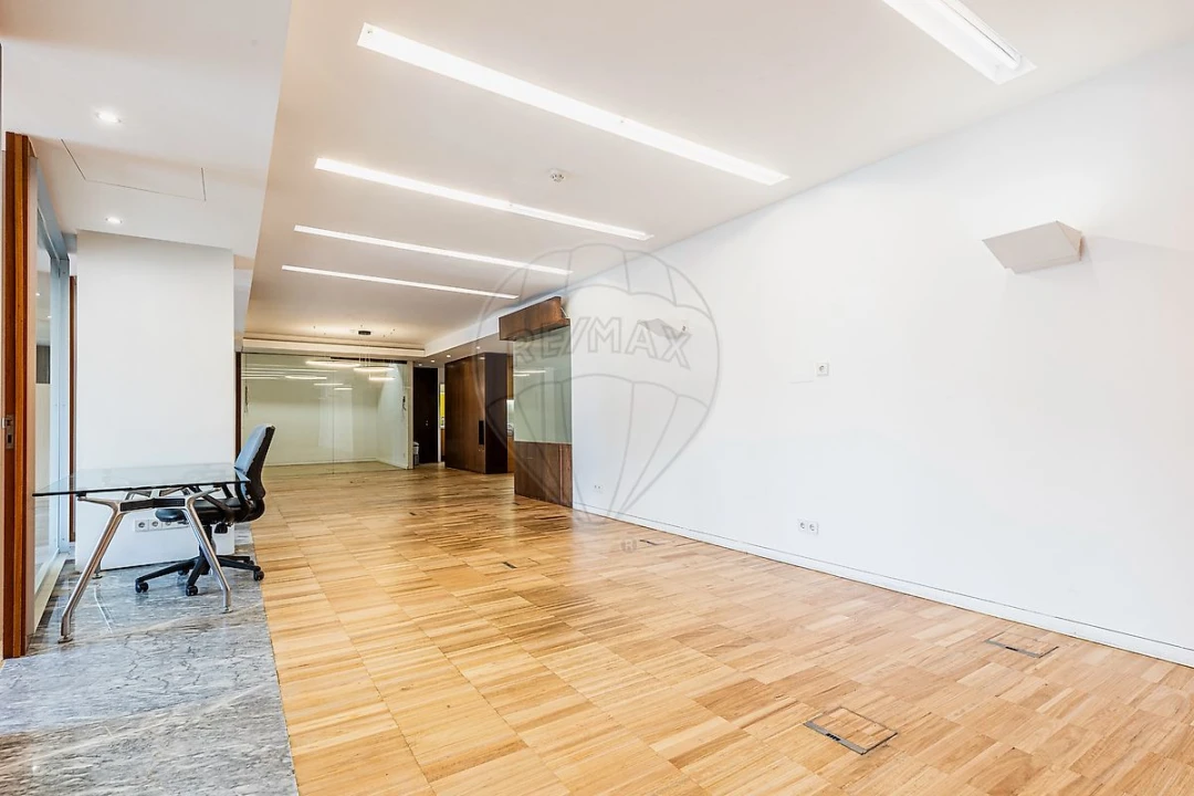 Escritório para Venda em Santa Maria Maior Foto 7