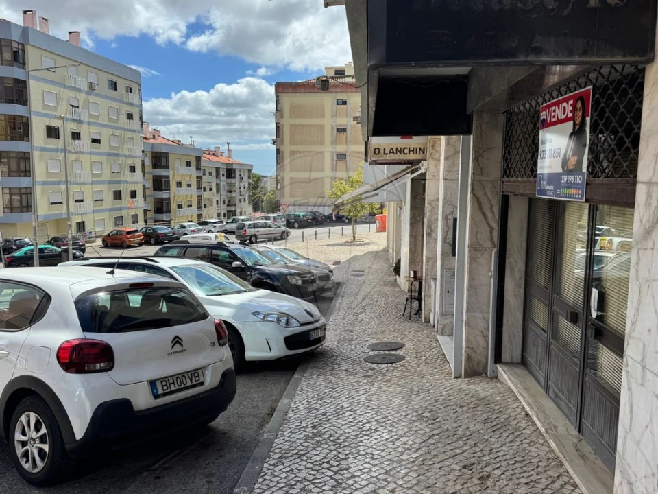 Loja para Venda em Queluz e Belas Foto 2