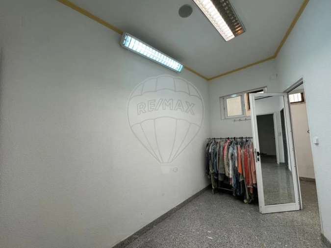 Loja para Venda em Queluz e Belas Foto 5