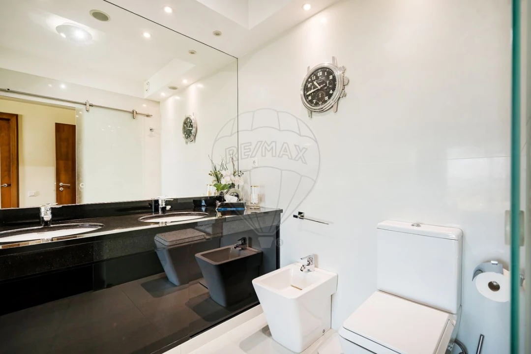 Apartamento T5 para Venda em Matosinhos e Leça da Palmeira Foto 34