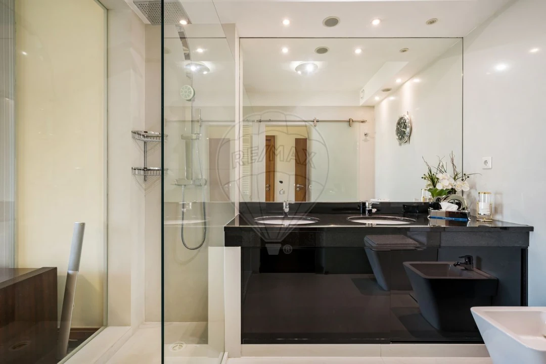 Apartamento T5 para Venda em Matosinhos e Leça da Palmeira Foto 33