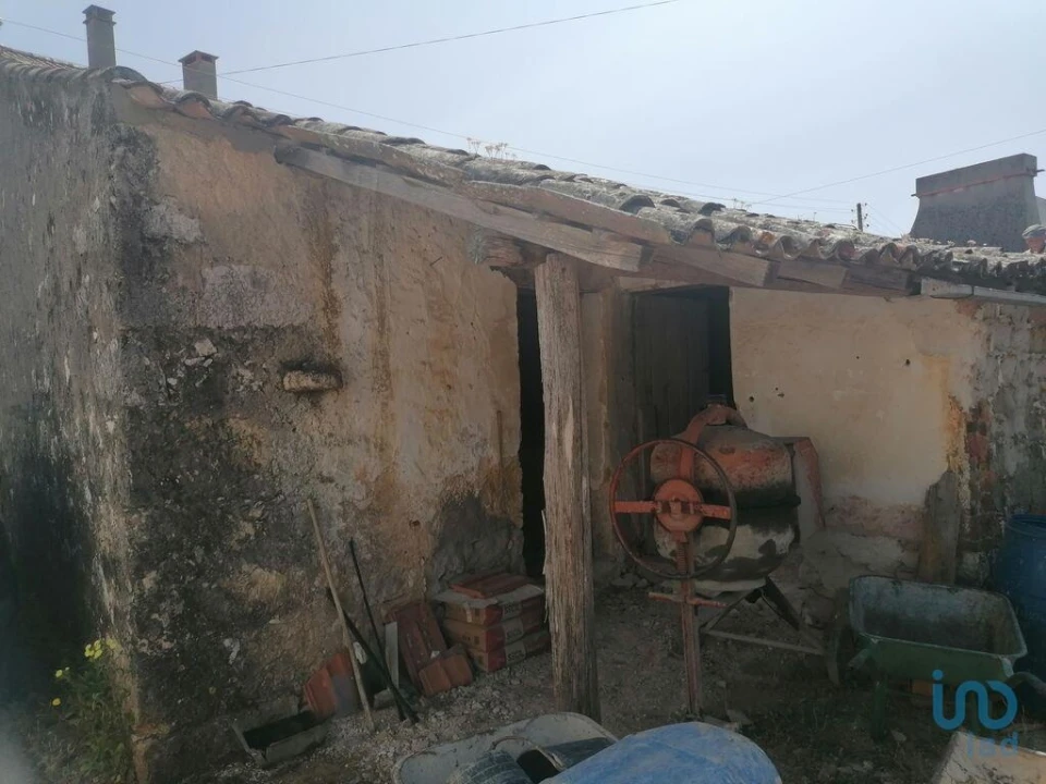 Moradia T2 para Venda em Abrã Foto 2