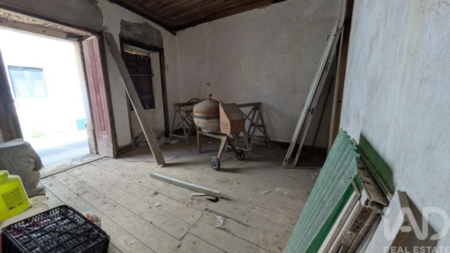 Moradia T2 para Venda em Abrã Foto 18