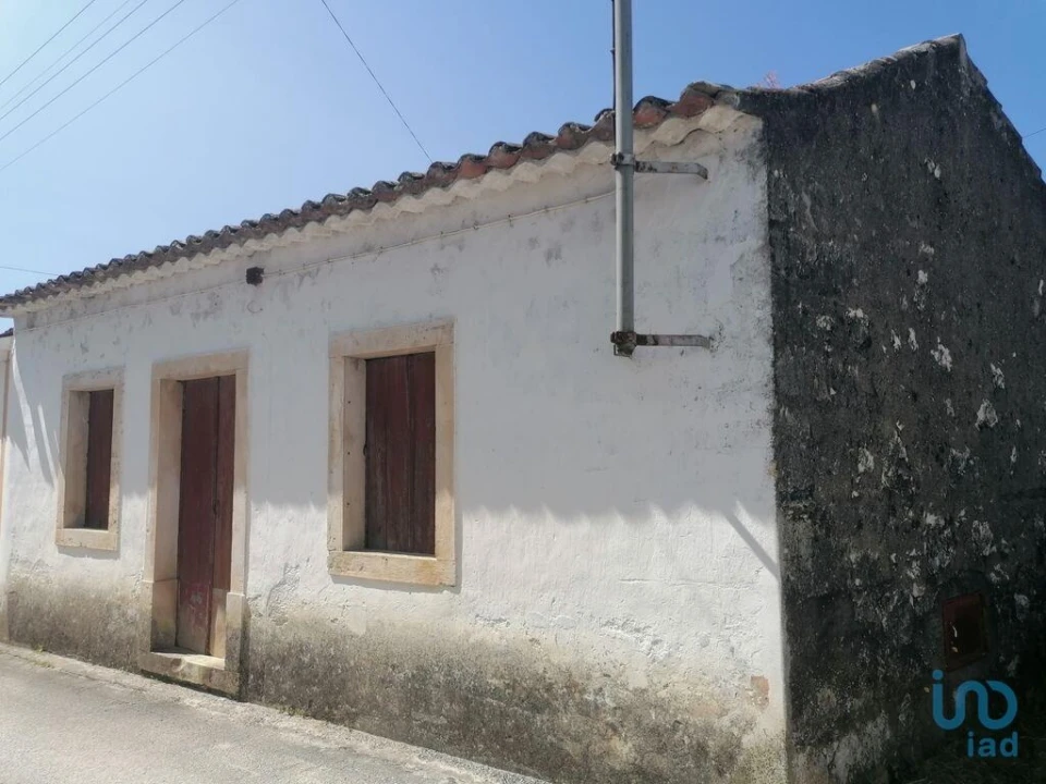 Moradia T2 para Venda em Abrã Foto 1