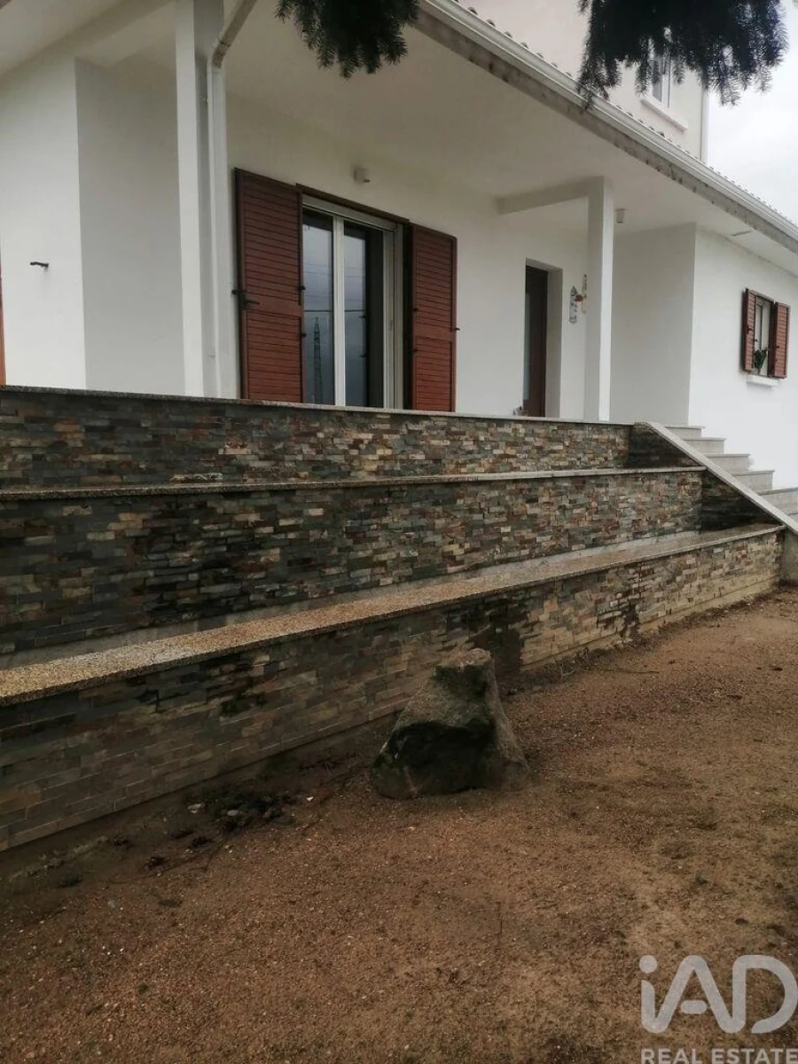 Moradia T4 para Venda em Calvão e Soutelinho da Raia Foto 21