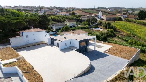 Moradia T3 para Venda em Lourinhã e Atalaia