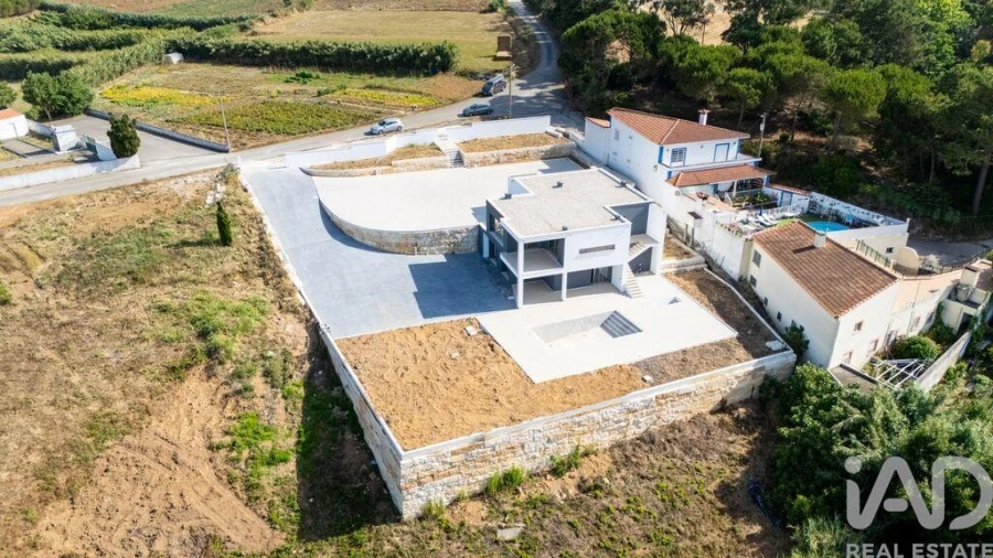 Moradia T3 para Venda em Lourinhã e Atalaia Foto 25