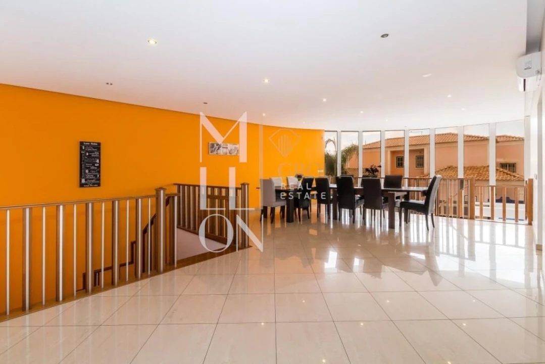 Moradia T5 para Venda em Albufeira e Olhos de Água Foto 13