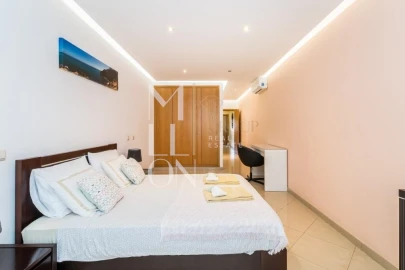 Moradia T5 para Venda em Albufeira e Olhos de Água