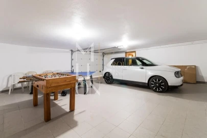 Moradia T5 para Venda em Albufeira e Olhos de Água