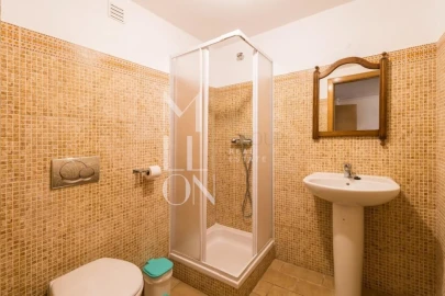 Moradia T5 para Venda em Albufeira e Olhos de Água