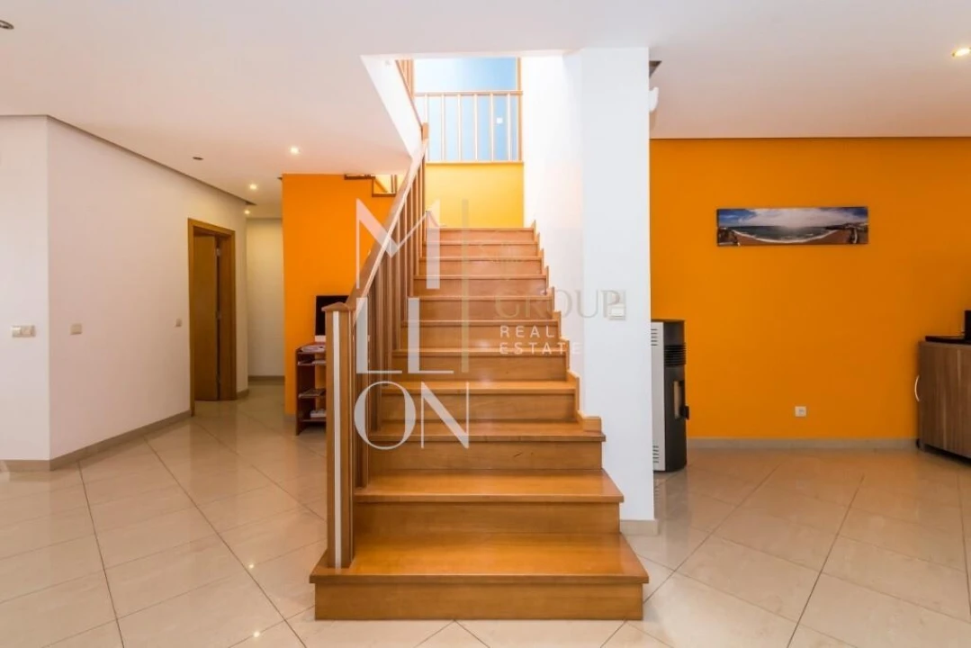 Moradia T5 para Venda em Albufeira e Olhos de Água Foto 14