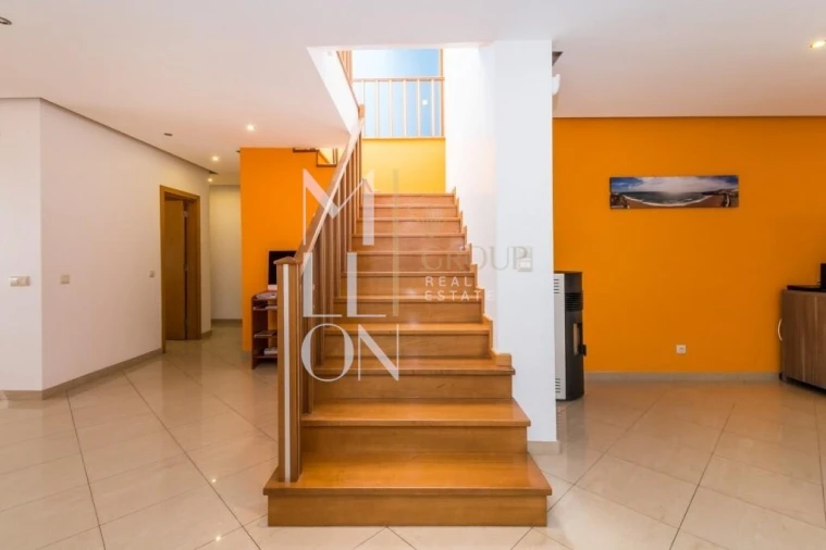 Moradia T5 para Venda em Albufeira e Olhos de Água Foto 14