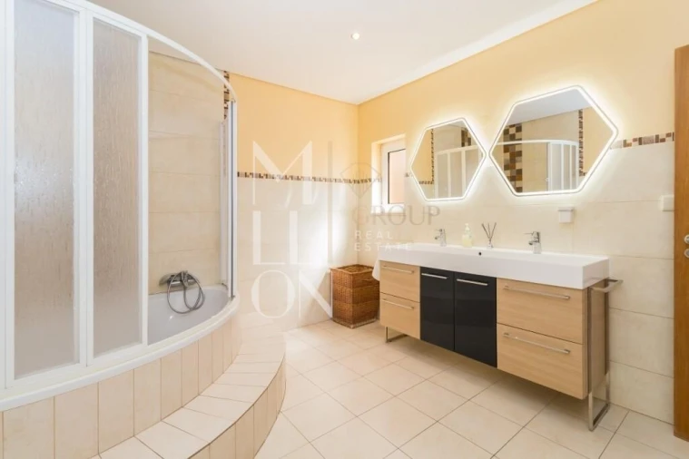 Moradia T5 para Venda em Albufeira e Olhos de Água Foto 30