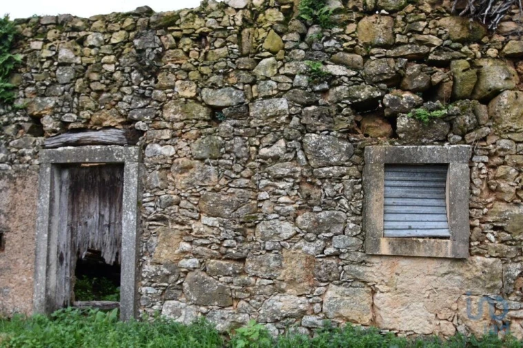 Moradia T1 para Venda em Nossa Senhora do Pranto