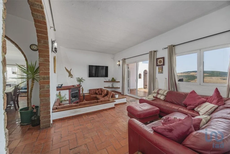 Moradia T3 para Venda em Alte Foto 4