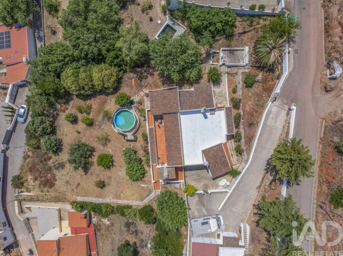 Moradia T3 para Venda em Alte Foto 29