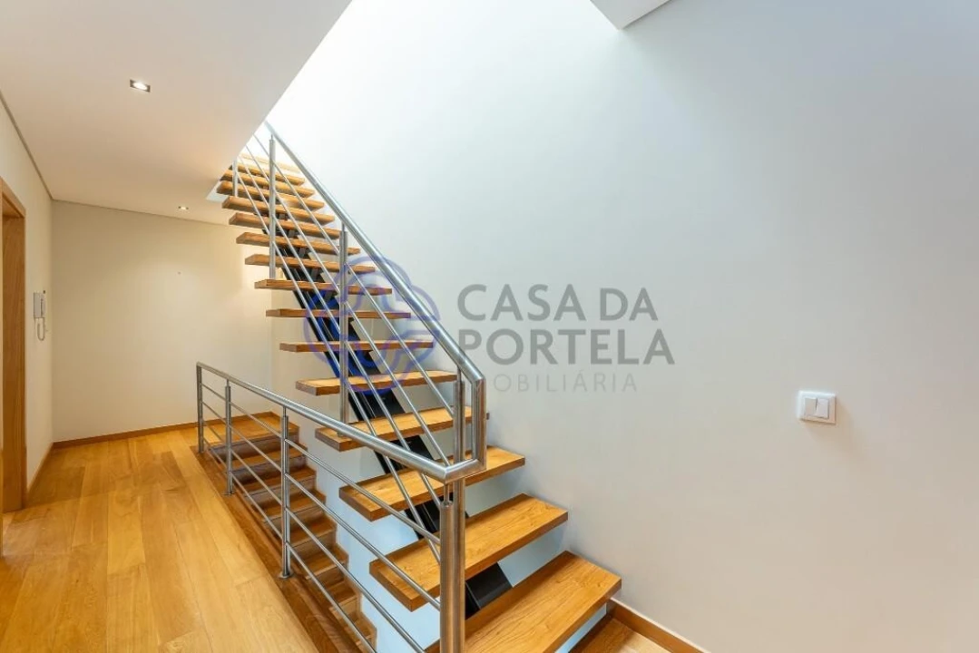 Moradia T4 para Venda em Folgosa Foto 16