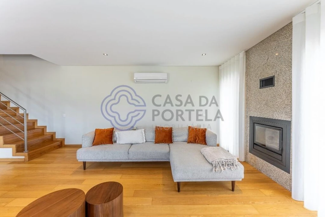 Moradia T4 para Venda em Folgosa Foto 10