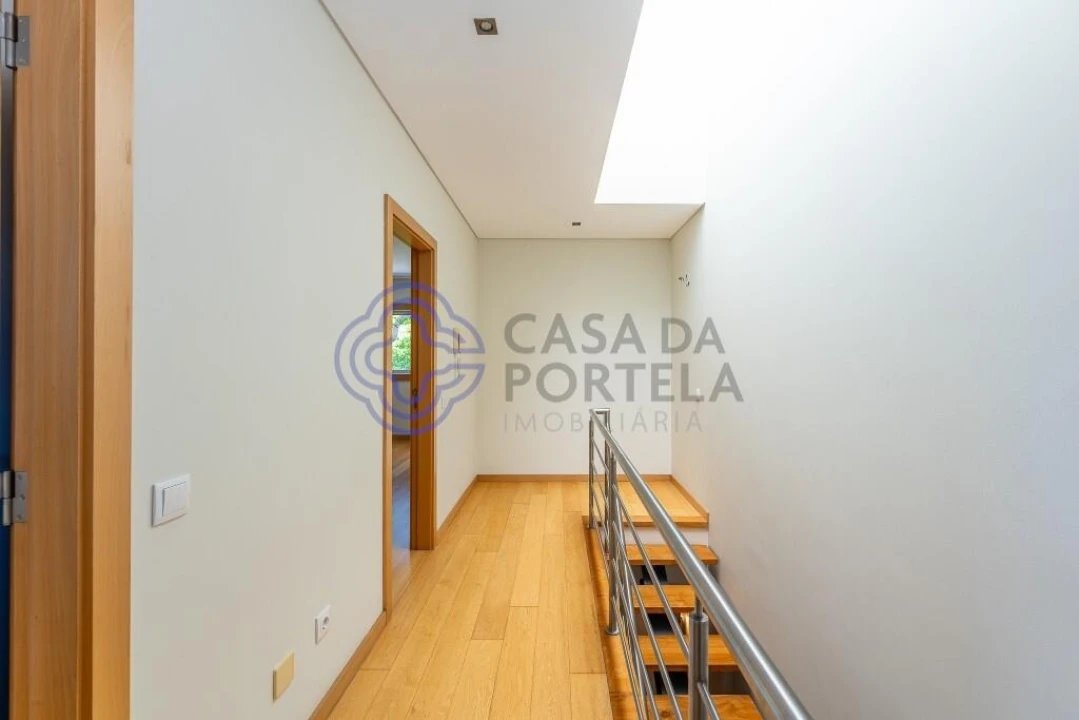 Moradia T4 para Venda em Folgosa Foto 29