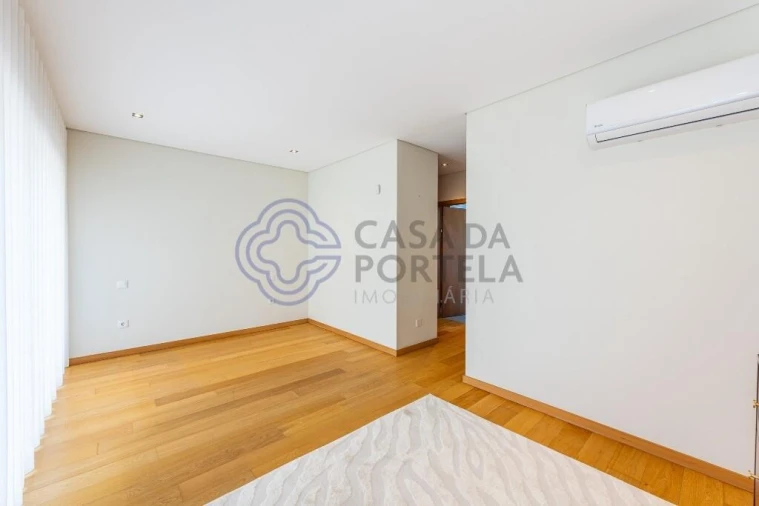 Moradia T4 para Venda em Folgosa Foto 19