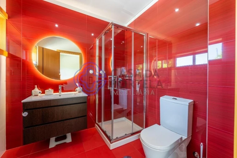 Moradia T4 para Venda em Folgosa Foto 25