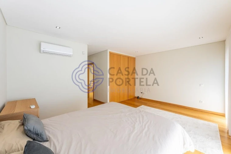 Moradia T4 para Venda em Folgosa Foto 32