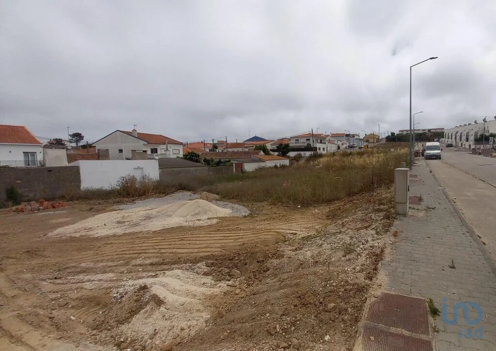 Terreno para Venda em Atouguia da Baleia Foto 1
