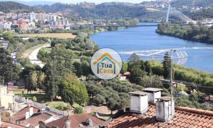 Prédio para Venda em São Martinho do Bispo e Ribeira de Frades Foto 2