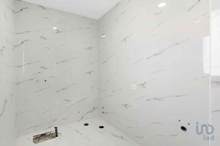 Moradia T4 para Venda em Atouguia da Baleia Foto 7