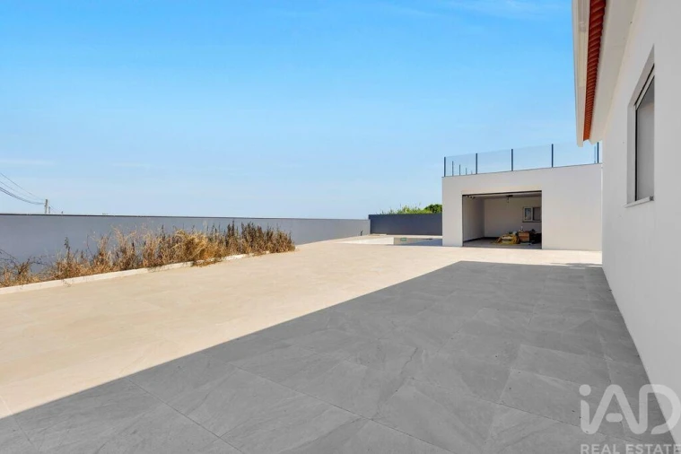 Moradia T4 para Venda em Atouguia da Baleia Foto 15