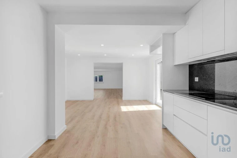 Moradia T4 para Venda em Atouguia da Baleia Foto 4