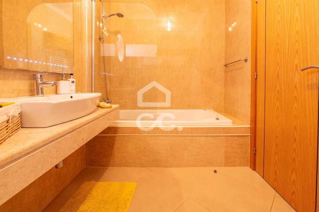 Moradia T4 para Venda em Carvalhal Foto 11