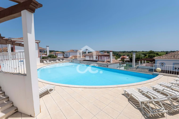 Moradia T4 para Venda em Carvalhal Foto 31