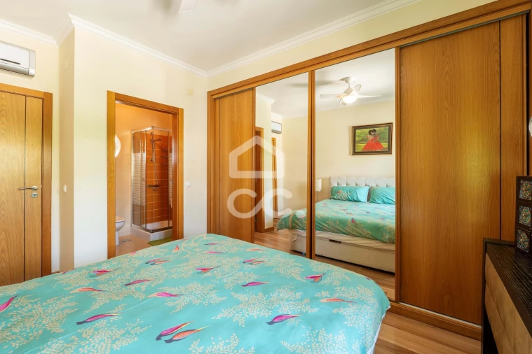 Moradia T4 para Venda em Carvalhal Foto 25