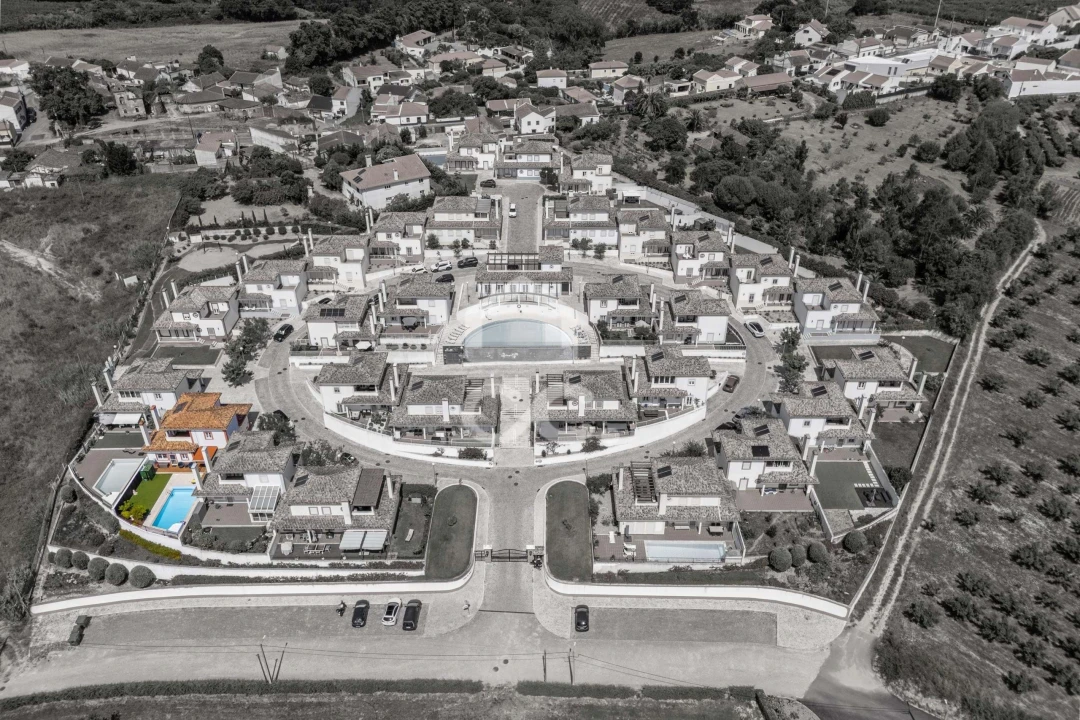 Moradia T4 para Venda em Carvalhal Foto 36