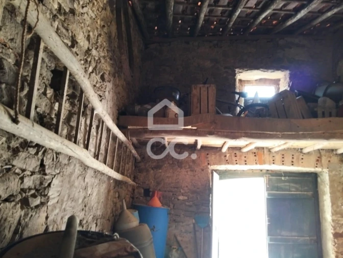 Armazém para Venda em Vilarinho dos Galegos e Ventozelo Foto 3