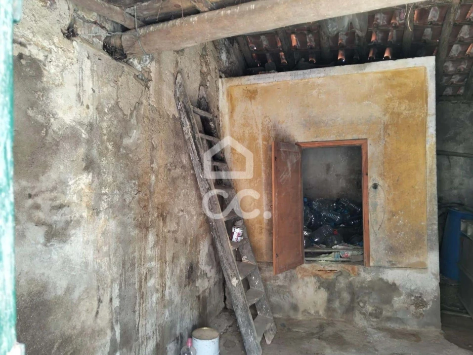 Armazém para Venda em Vilarinho dos Galegos e Ventozelo Foto 5