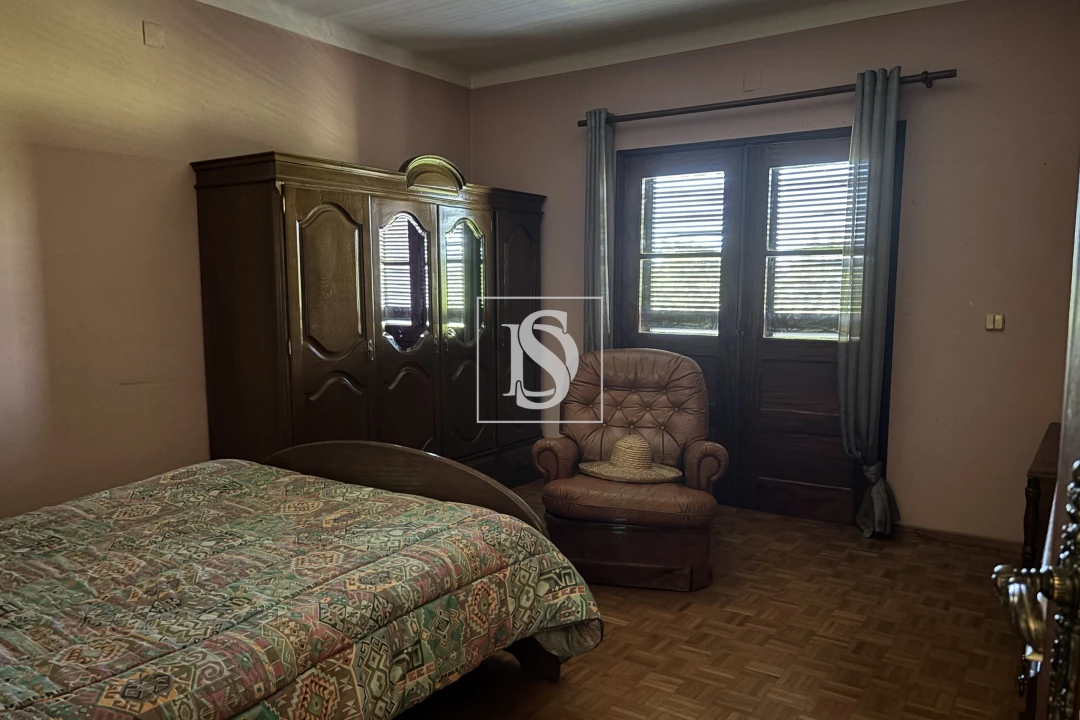 Moradia T4 para Venda em Molelos Foto 24