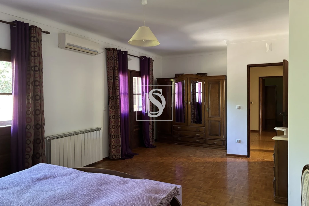 Moradia T4 para Venda em Molelos Foto 18