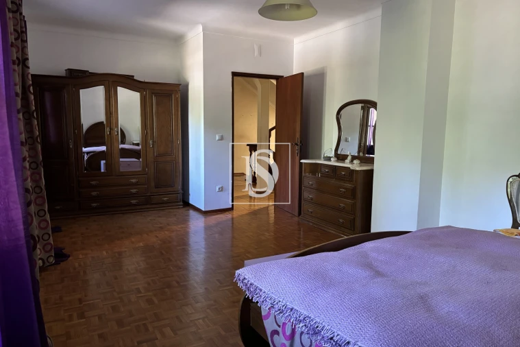 Moradia T4 para Venda em Molelos Foto 17