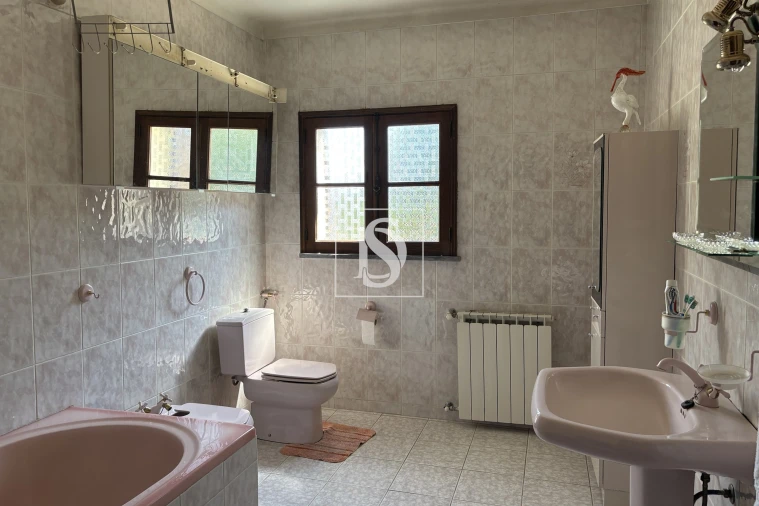 Moradia T4 para Venda em Molelos Foto 25