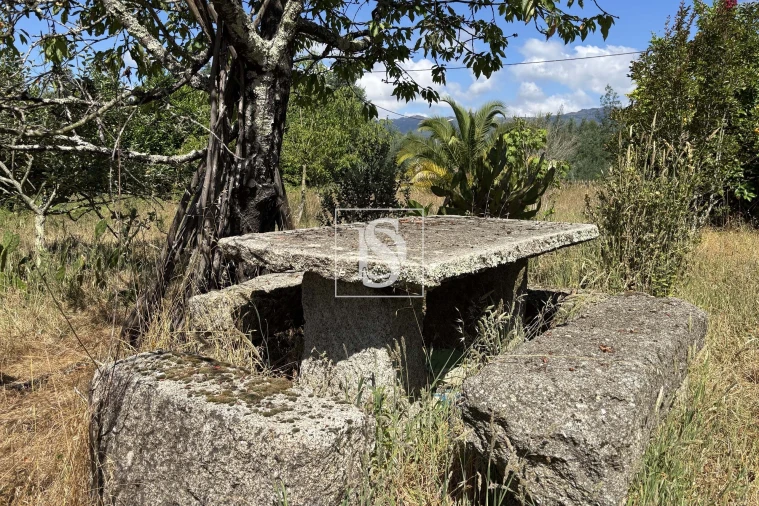 Moradia T4 para Venda em Molelos Foto 36