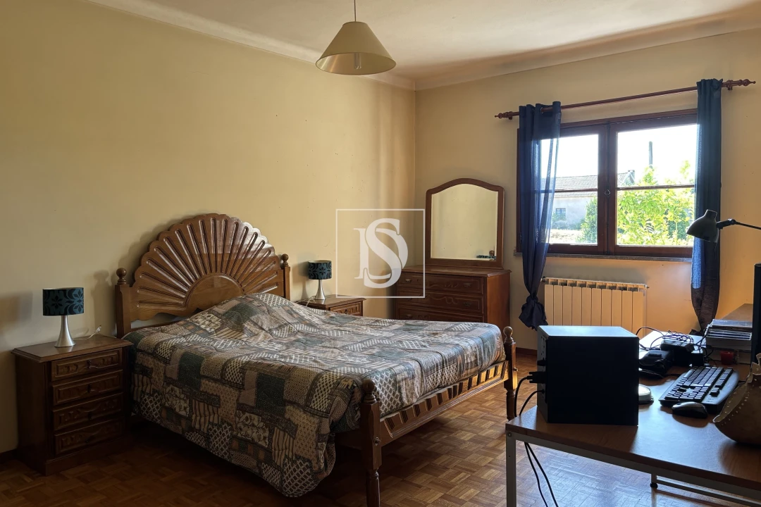 Moradia T4 para Venda em Molelos Foto 4