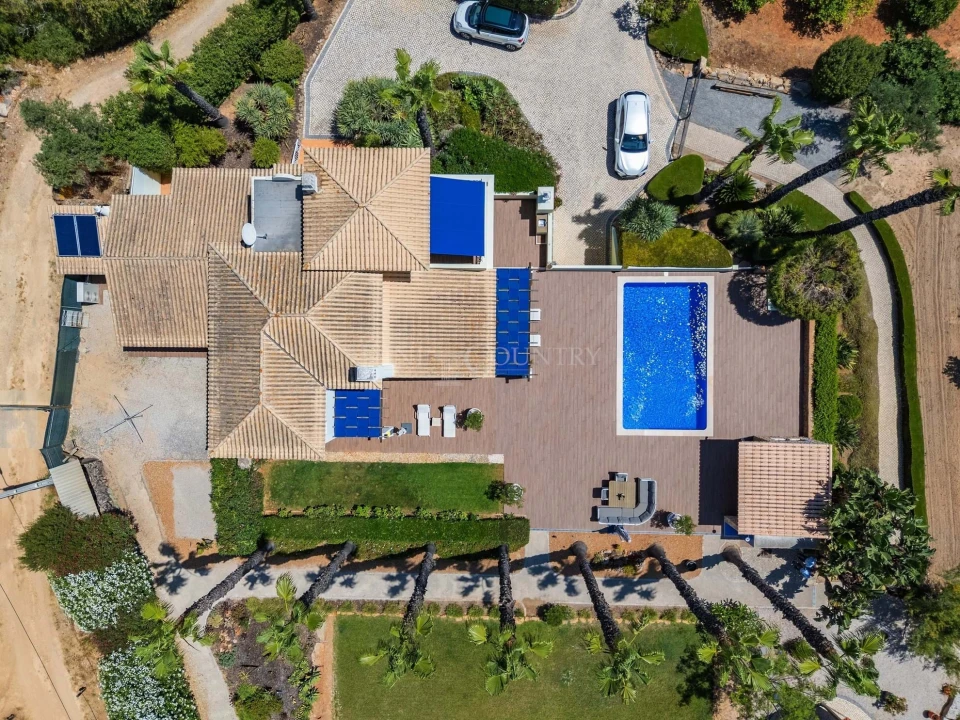 Moradia T4 para Venda em Pechão Foto 56