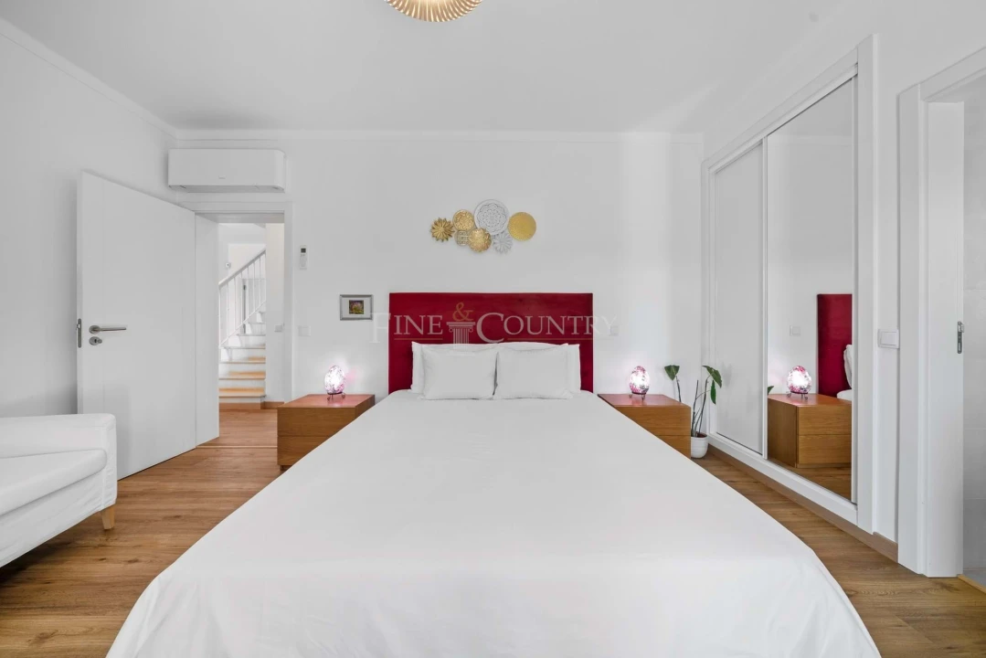 Moradia T4 para Venda em Pechão Foto 5