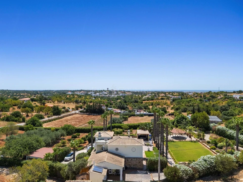 Moradia T4 para Venda em Pechão Foto 53