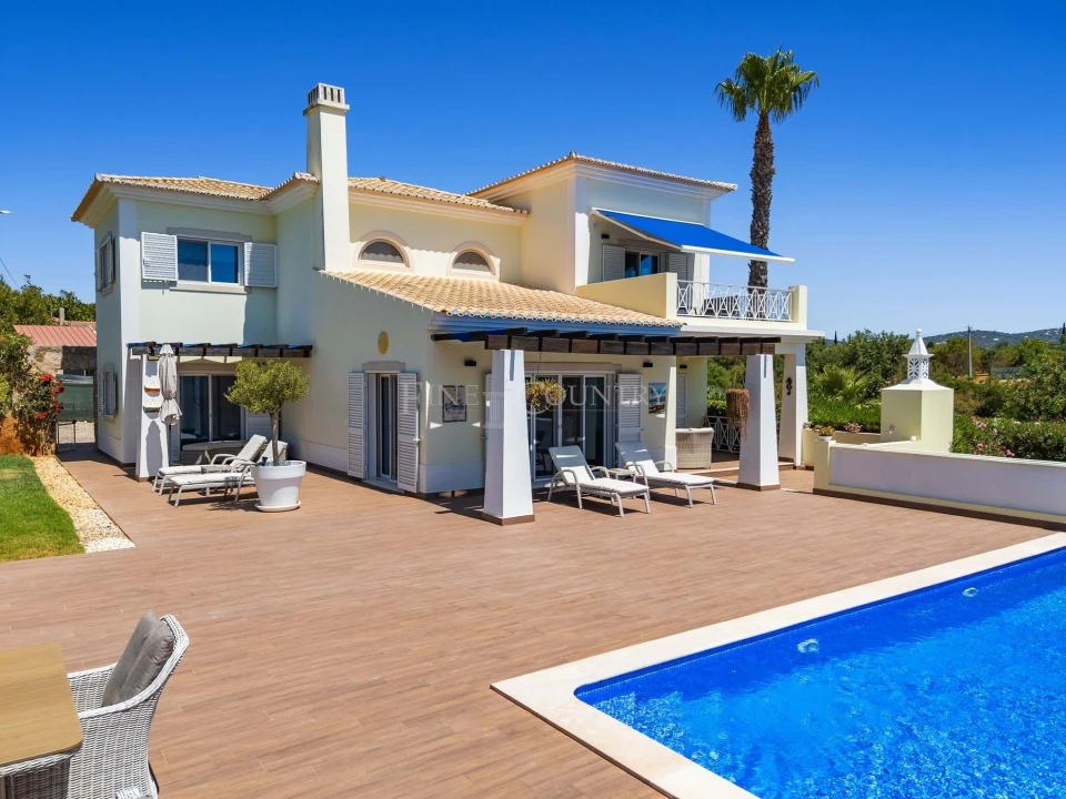 Moradia T4 para Venda em Pechão Foto 58